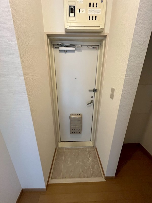 エステートピア湘南 玄関