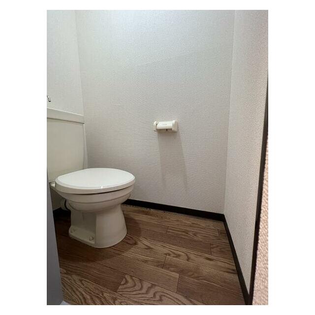 個室トイレで落ち着いて使用できます! その他1