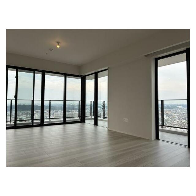 ＴＨＥ　ＴＯＷＥＲ　湘南辻堂 リビング