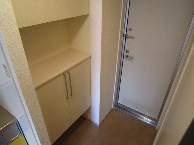 フローラルガーデン 玄関