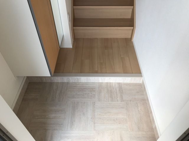 メゾンド池尻 玄関