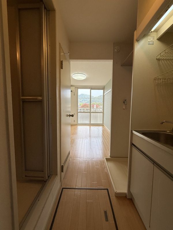 ノバビュー元町 玄関