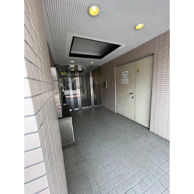 神奈川県藤沢市片瀬３丁目 エントランス