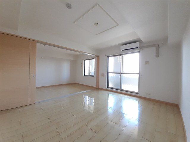 ファミリアレアーレ リビング