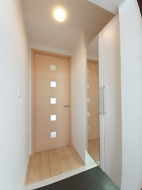 ユトリナ湘南　Ｂ 玄関