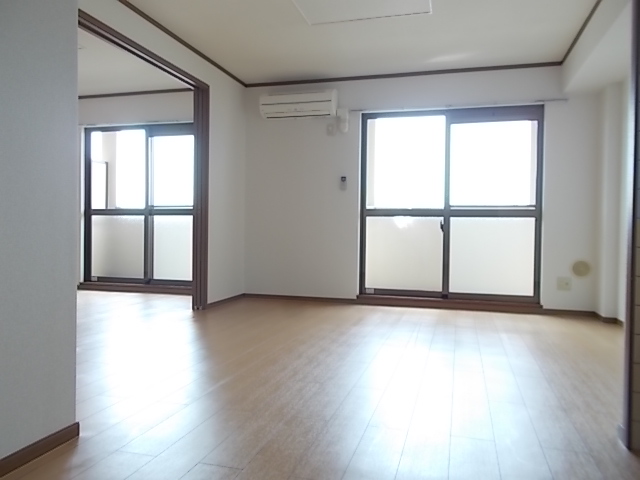 プレ・リヴィエール リビング