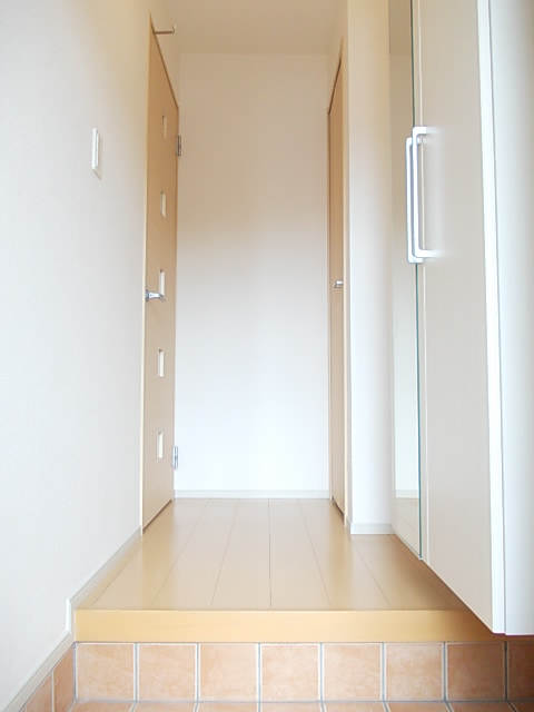 マル　ビエント 玄関