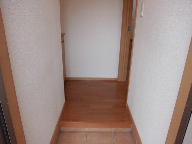 クロスローズＨＫ 玄関