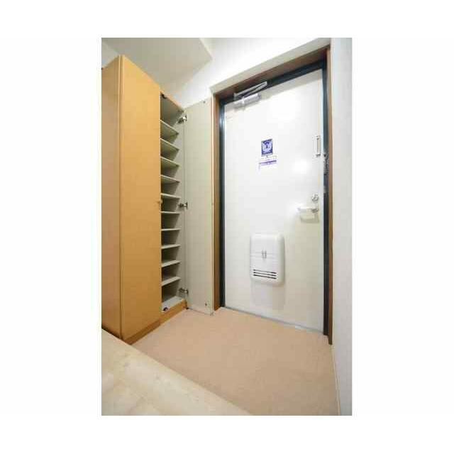 アゼリアコート 玄関