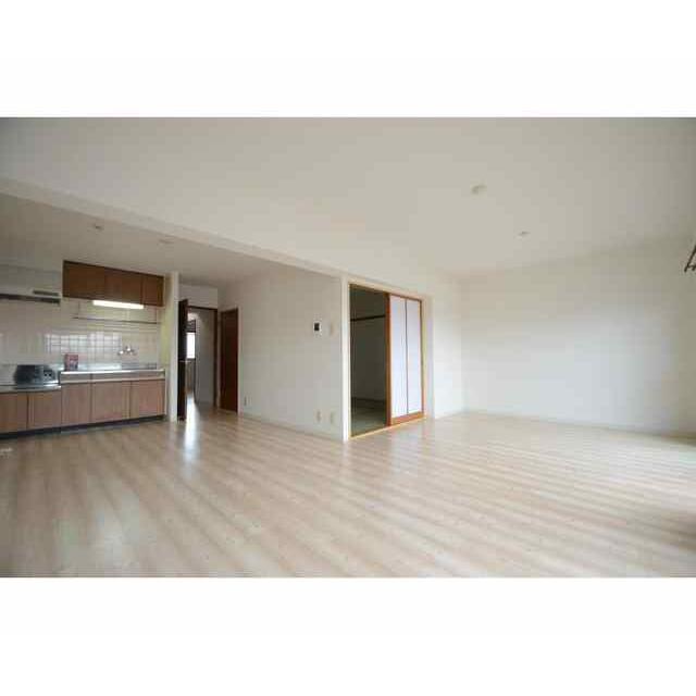 アゼリアコート リビング