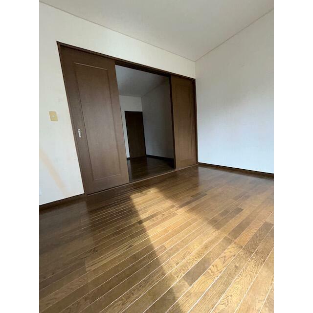 ファミーユおおいⅠ リビング