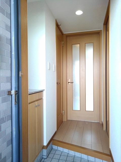 ドミトリーハウス湘南 玄関