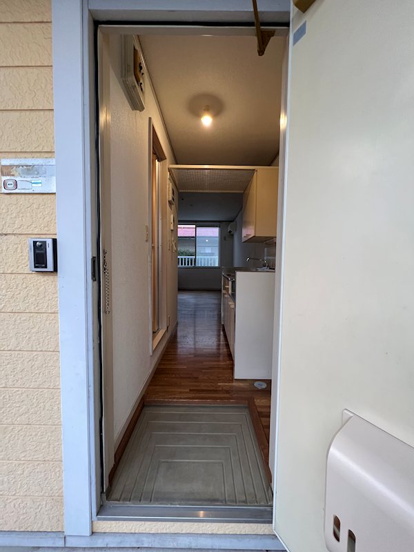 ヤマト南矢名ハウス 玄関