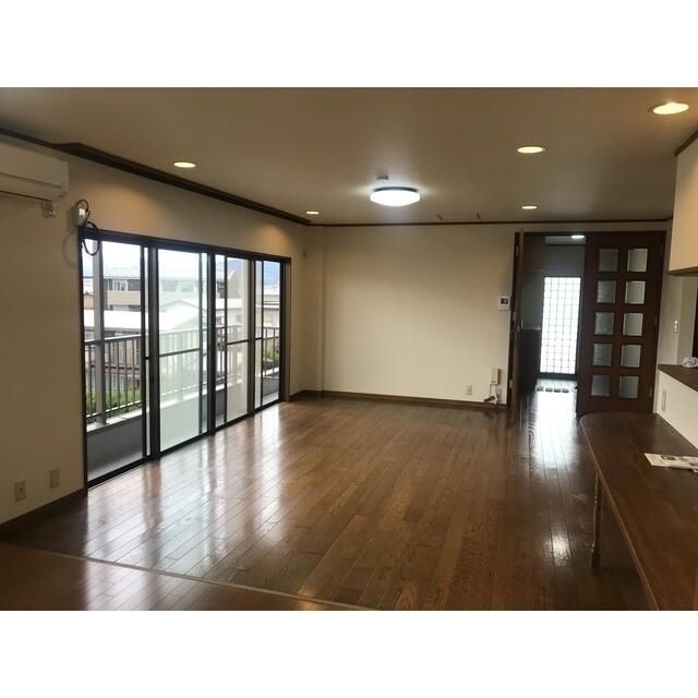 プチシャトー矢作 リビング