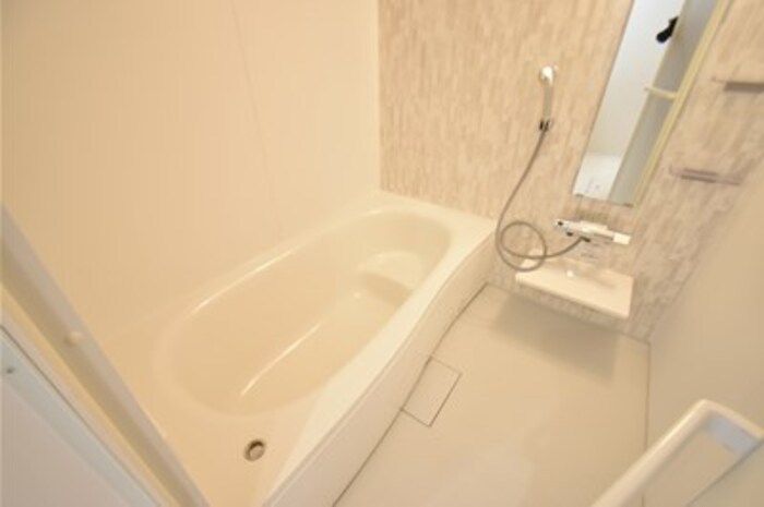 ホワイト キャッスル 風呂画像