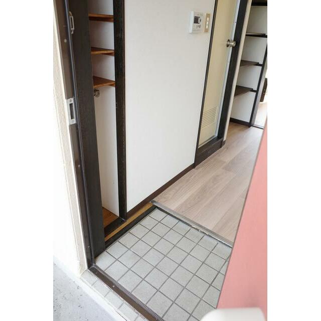 ＮＹハイツ１ 玄関