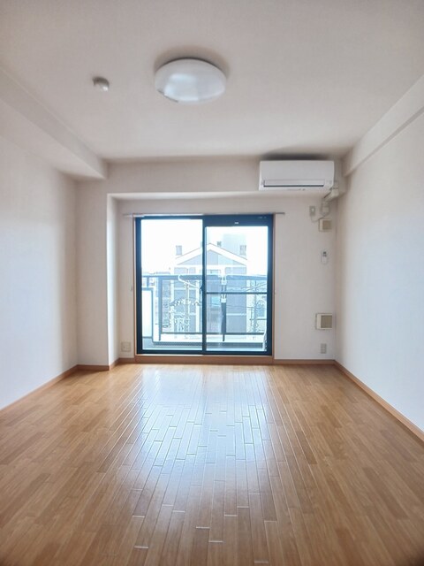 ラピュタ リビング