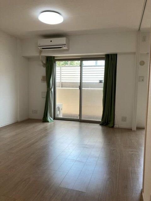 パレステージ平塚 リビング