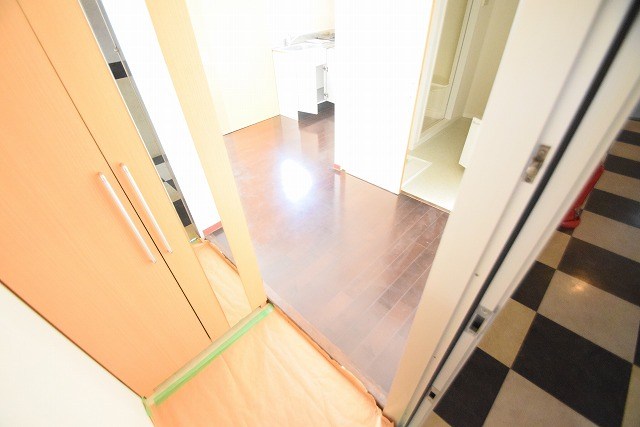 ヴィラ　オペラ 玄関