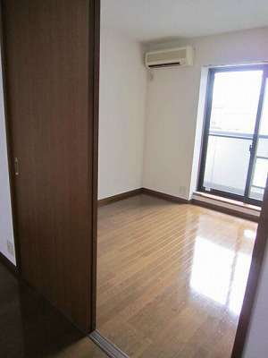 オメガスクエア ベッドルーム