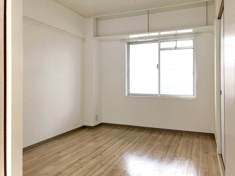 ビレッジハウス亀井野4号棟 ベッドルーム