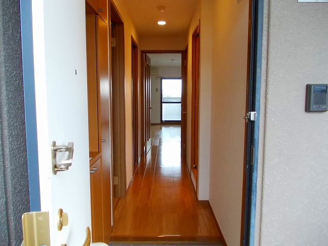 ヴィラ・グランデ 玄関