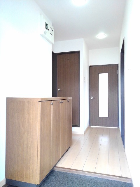 ラフィネ湘南 玄関