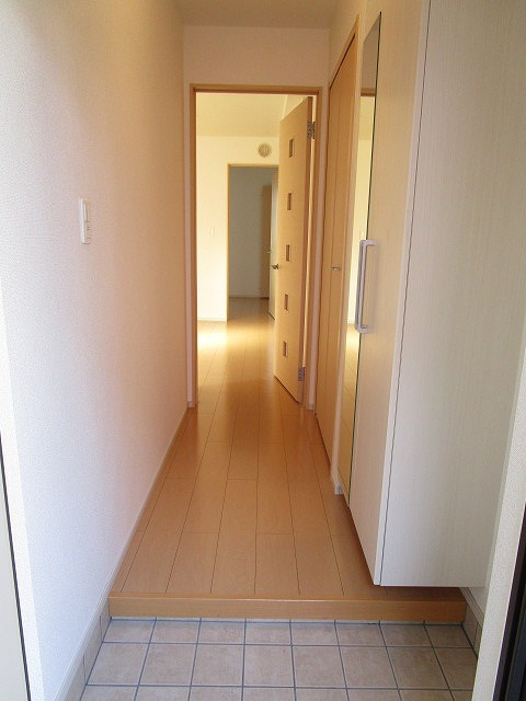 ニューセレーノ 玄関