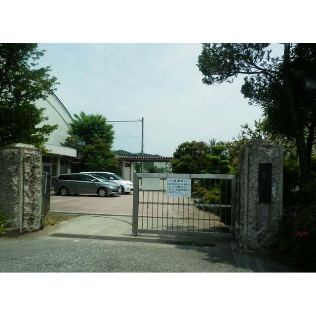 ロイヤルマンション国府津 中学校