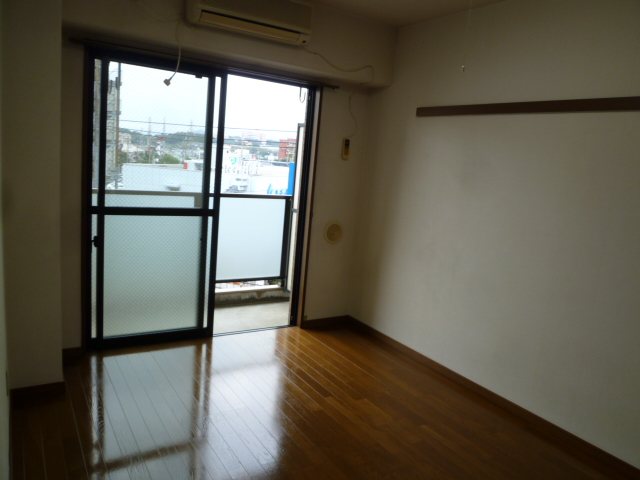 ハイツ井上Ⅱ ベッドルーム