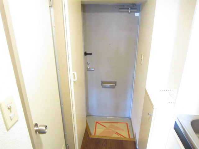 クリオ湘南台壱番館 玄関