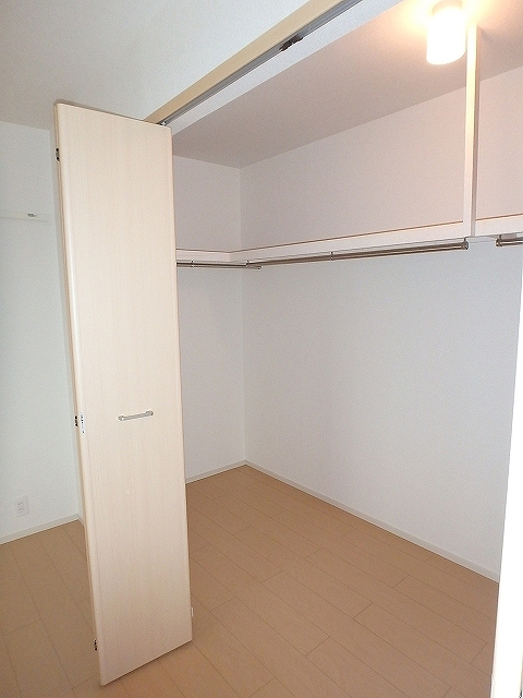 オランジュ・ボヌール その他4