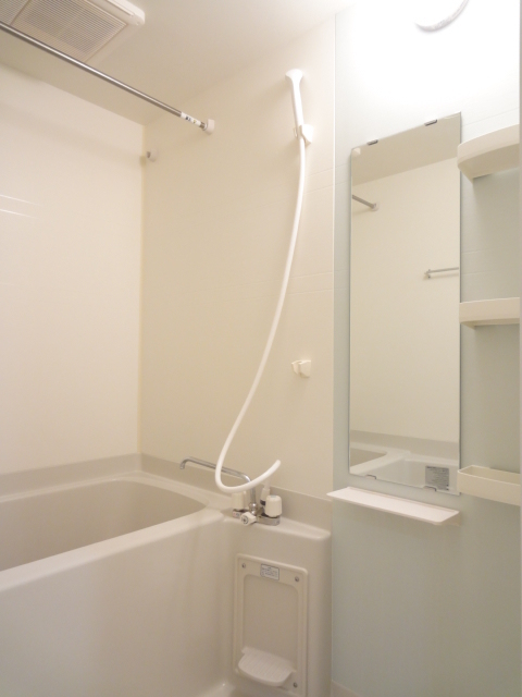 シェーネスベルク 風呂画像