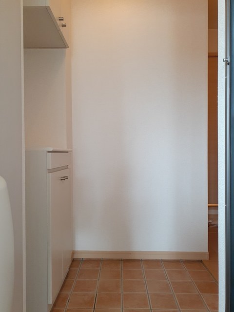 モデルノ・カーサ 玄関