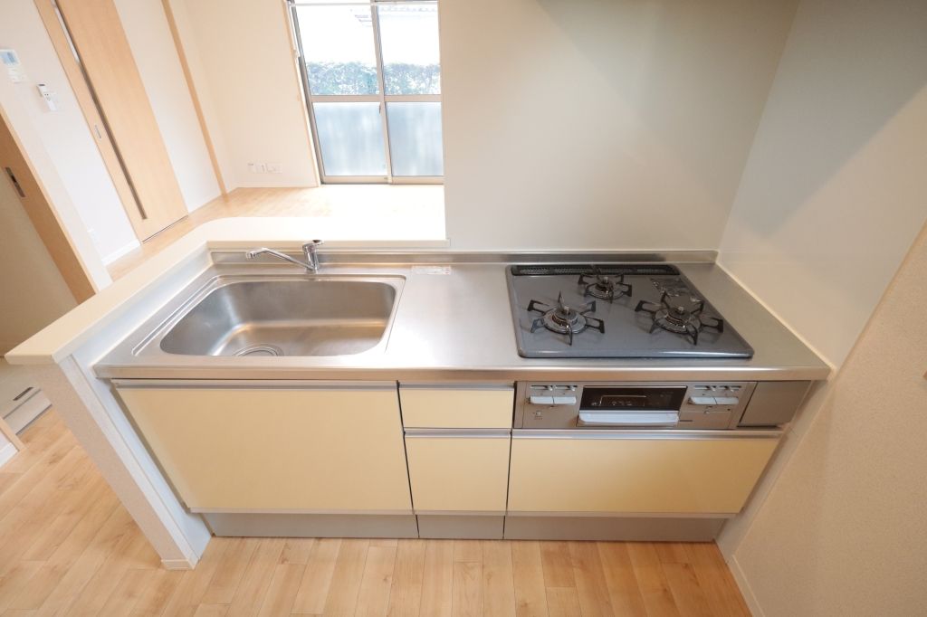 ルミエール湘南　Ｂ キッチン