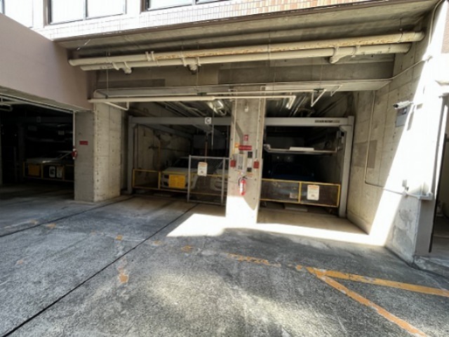 ライオンズマンション海老名 駐車場