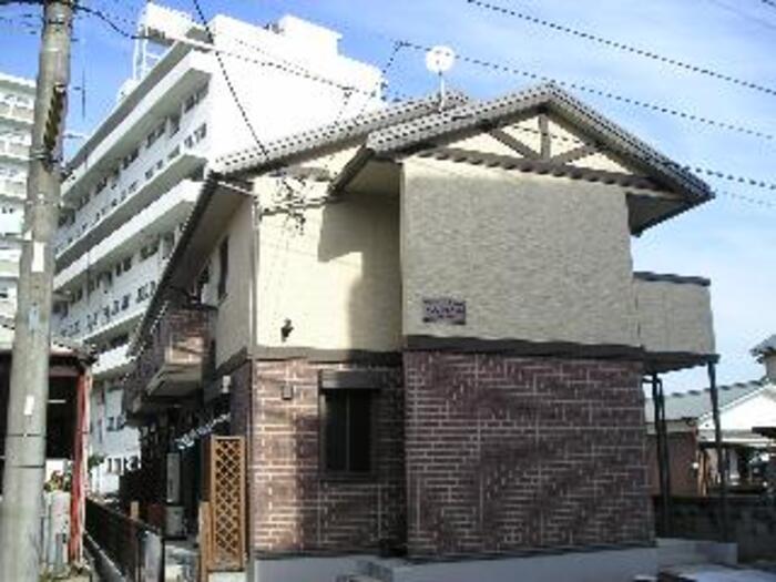 トロワ・エトワール 202号室 外観