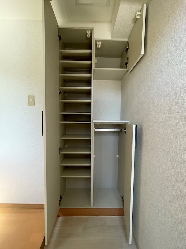 コートパル戸塚 玄関