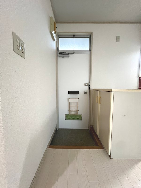 シャレー原宿B棟 玄関