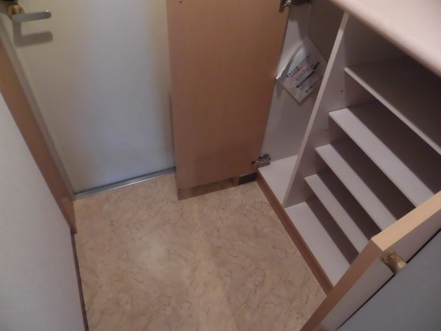 グランジュール港南台 玄関