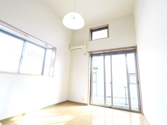 キャンパスコート リビング