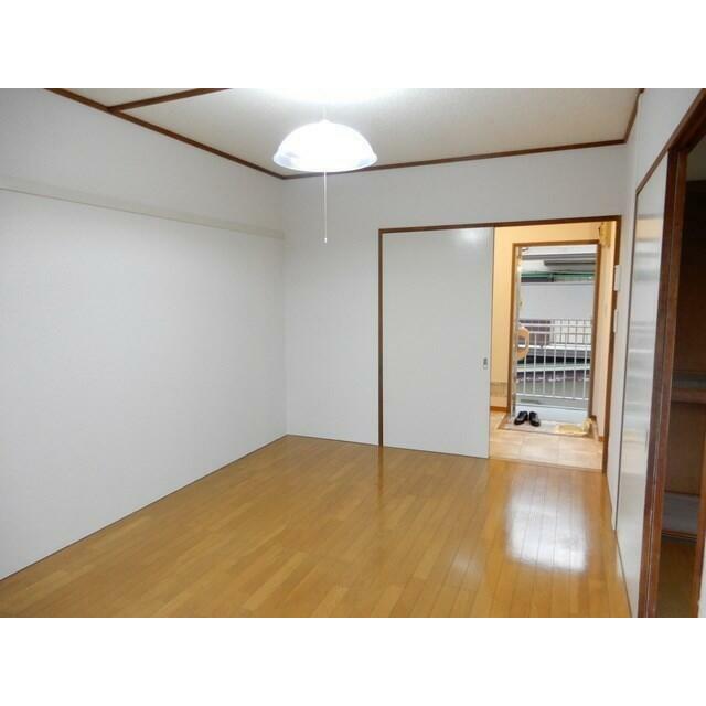 コーポ愛甲 リビング