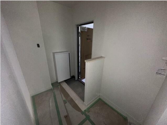 ひなたと春風のラテ 玄関