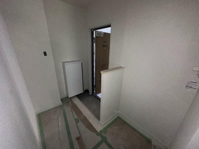 ひなたと春風のラテ 玄関