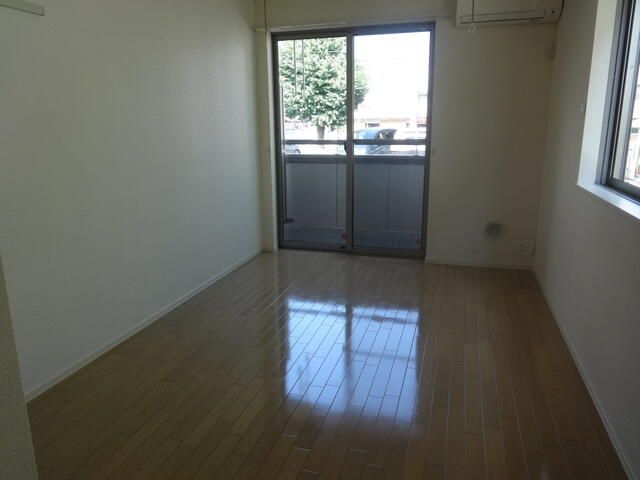 メゾン　オーク リビング