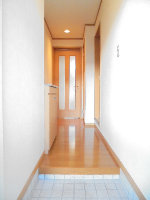 ペルレトゥルムＡ 玄関