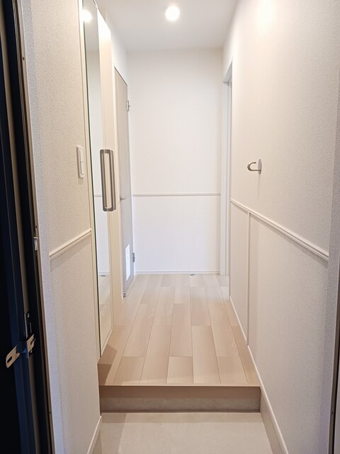 トモズ・ヴィラⅡ 玄関