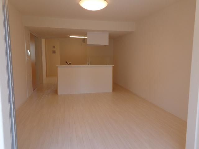 ヴェルジェ　コリーヌ（Ｖｅｒｇｅｒ　Ｃｏｌｌｉｎｅ） リビング