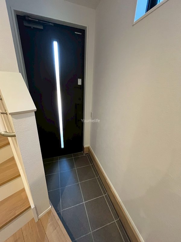 藤沢市辻堂新町2丁目戸建 玄関