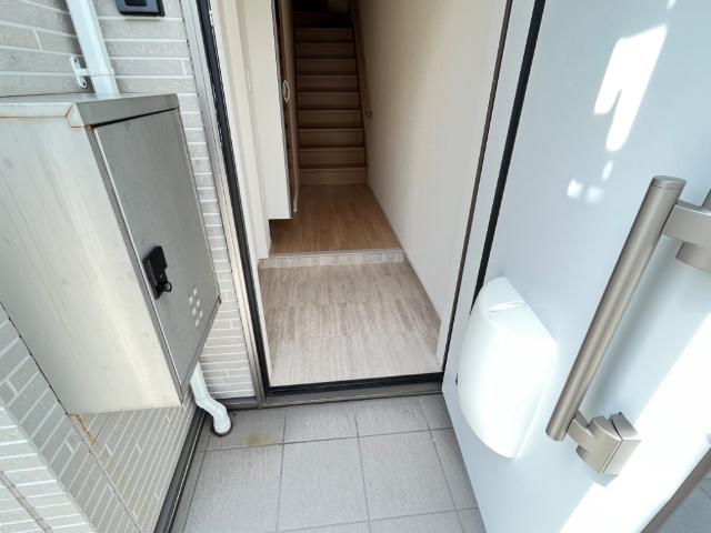 厚木市下川入新築アパート 玄関